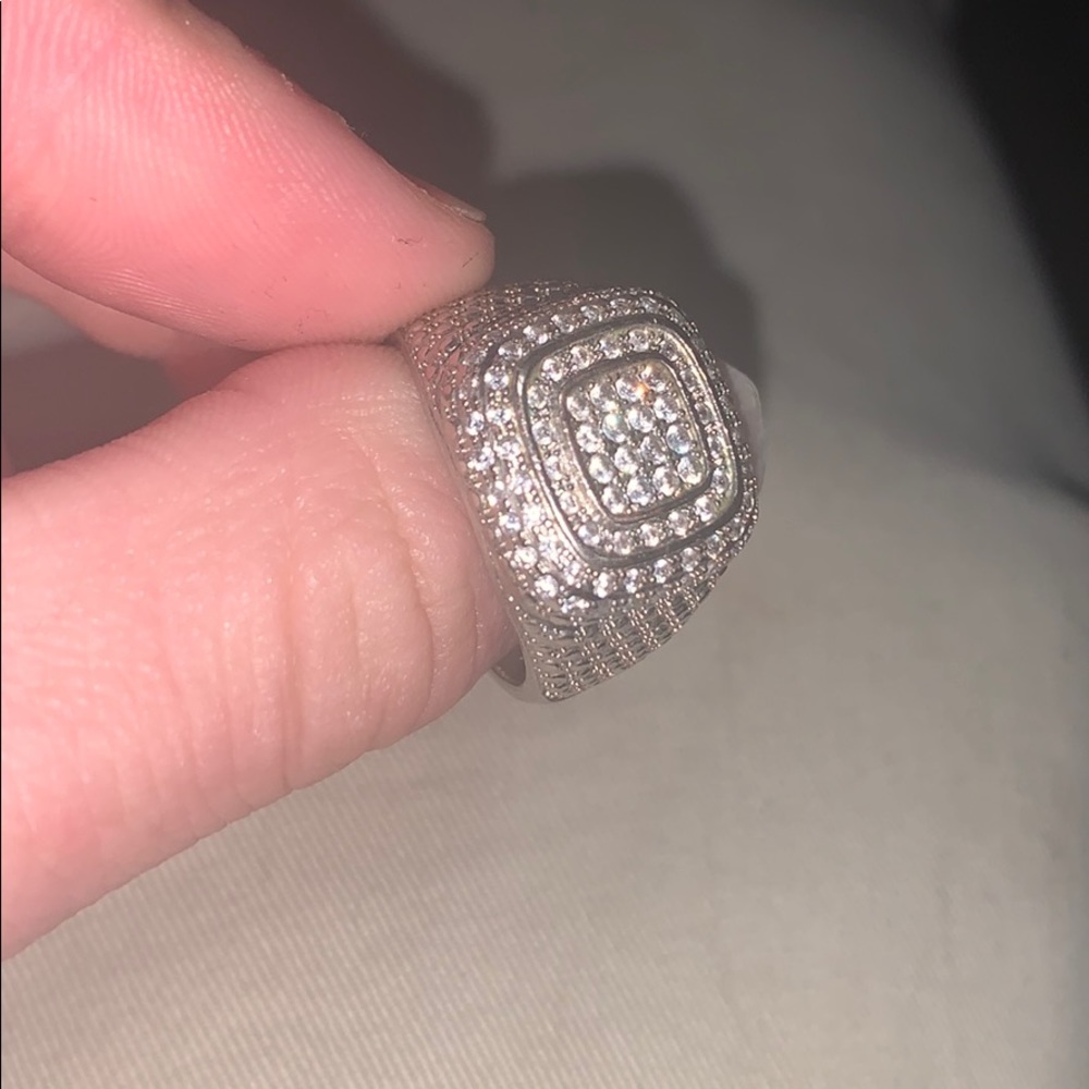 Diamond ring - Picture 2 of 3